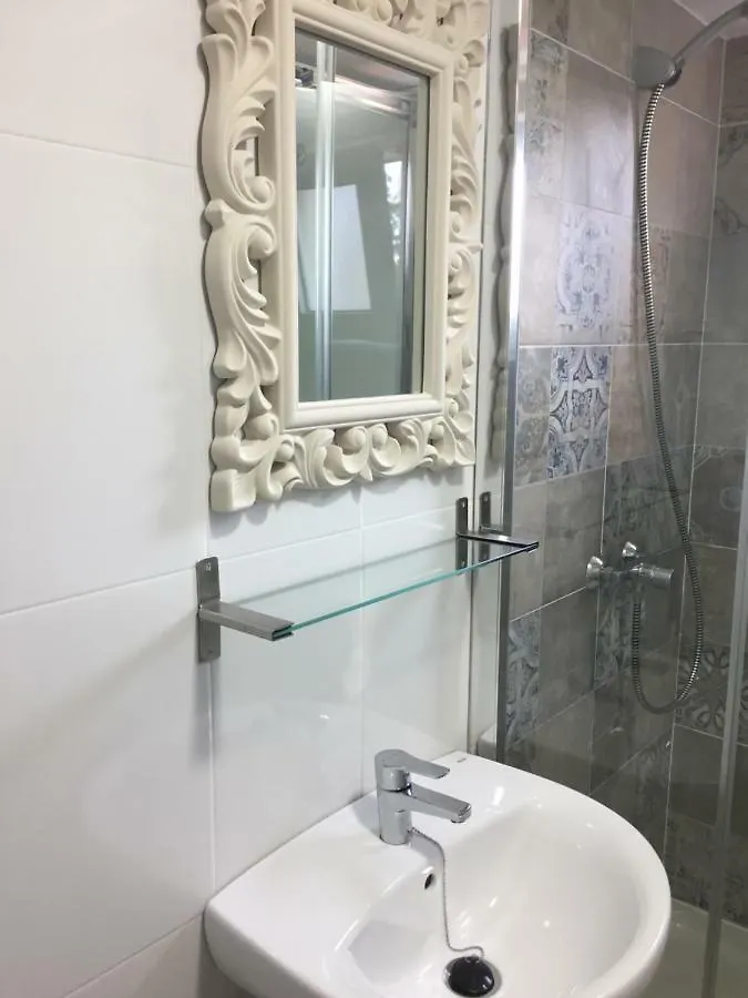 Carihuela Palace Beach Apartment Torremolinos